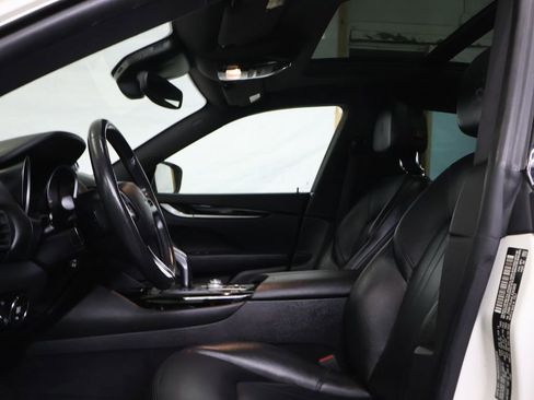 Used 2020 Maserati Levante image 17
