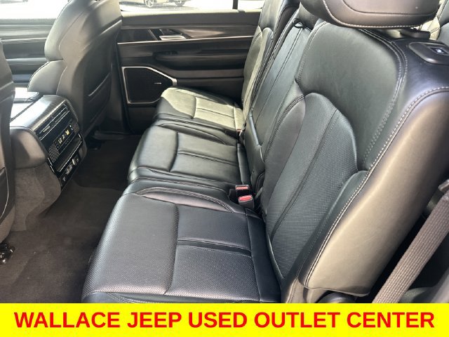 Used 2024 Jeep Wagoneer Series II w/ Flexible Seating Group AWD/4WD image 14