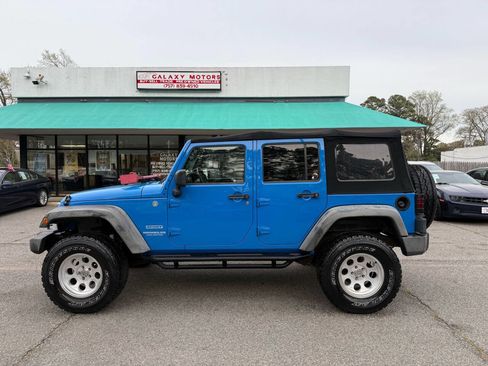 Used 2011 Jeep Wrangler Unlimited Sport image 4