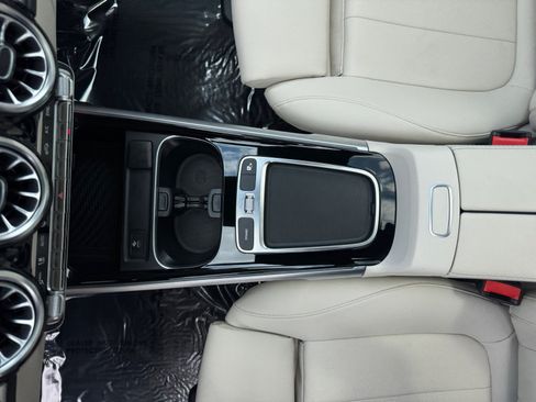 Used 2026 Mercedes-Benz GLB 250 4MATIC image 25
