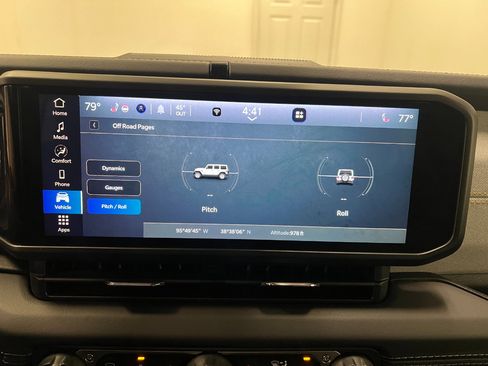 Used 2025 Jeep Wrangler Unlimited Sahara image 54