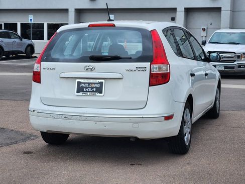 Used 2010 Hyundai Elantra GLS FWD image 5