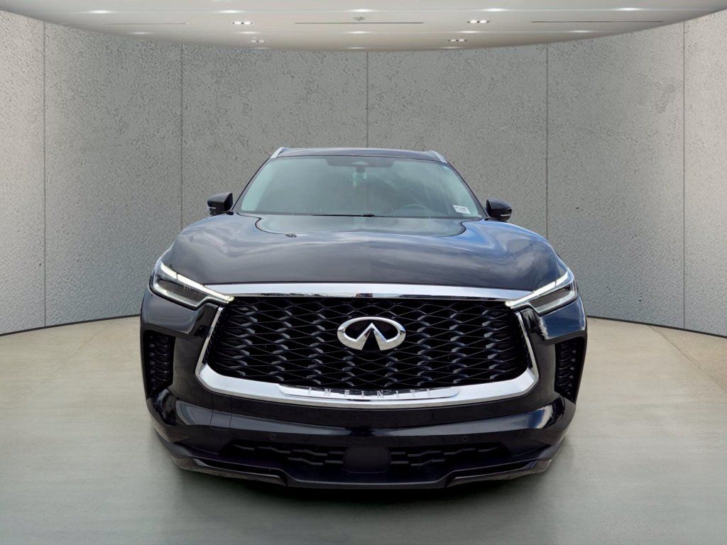 Used 2023 INFINITI QX60 Luxe w/ Cargo Package FWD image 8