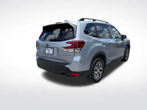 Used 2019 Subaru Forester Premium AWD/4WD image 14