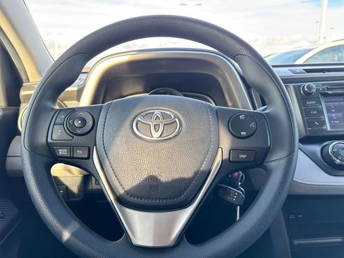 Used 2015 Toyota RAV4 LE image 17