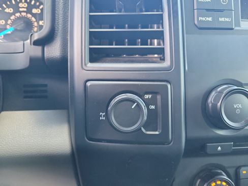 Used 2017 Ford F150 XL w/ Equipment Group 101A Mid RWD image 27