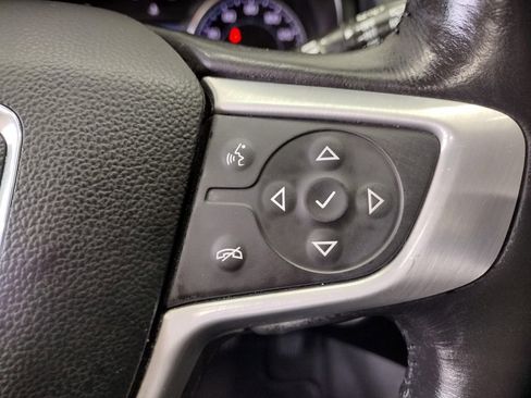 Used 2022 GMC Terrain SLT w/ Infotainment Package II AWD/4WD image 33