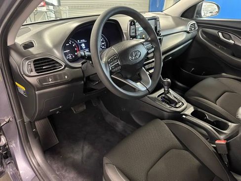Used 2019 Hyundai Elantra GT image 19