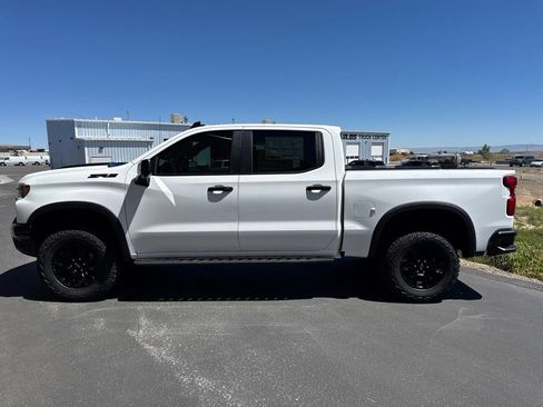 New 2026 Chevrolet Silverado 1500 ZR2 w/ LPO, Dark Essentials Package AWD/4WD image 7