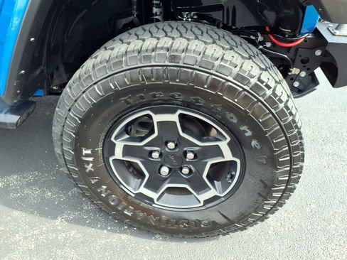 Used 2021 Jeep Gladiator Mojave w/ Dual Top Group AWD/4WD image 22