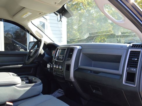 Used 2014 RAM 1500 Express image 31