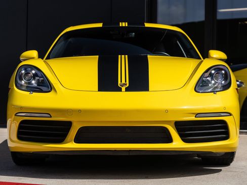 Certified 2019 Porsche 718 Cayman RWD image 8