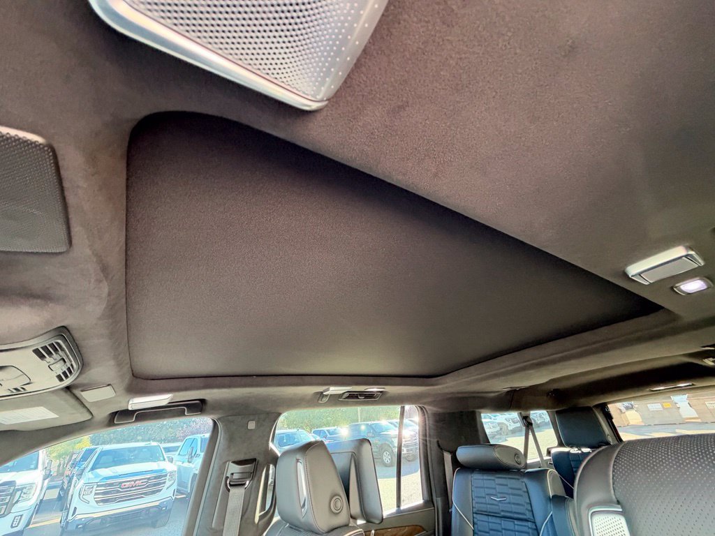 Used 2023 Cadillac Escalade ESV Sport Platinum w/ Heavy-Duty Trailer Package AWD/4WD image 16