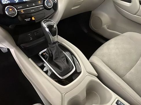 Used 2018 Nissan Rogue Sport SV w/ SV All-Weather Package FWD image 21