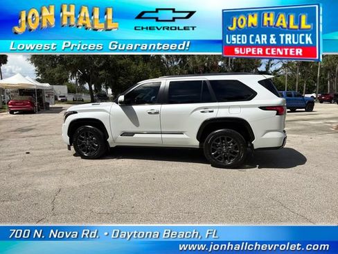 Used 2025 Toyota Sequoia Platinum AWD/4WD image 5