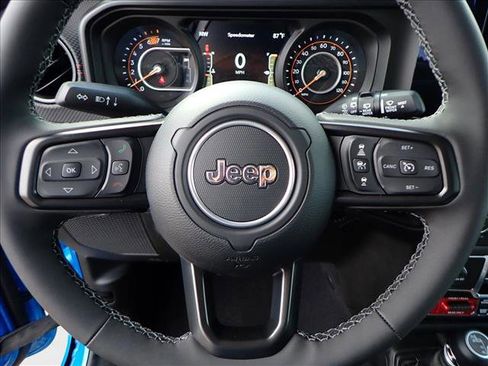 New 2025 Jeep Wrangler Unlimited Rubicon image 12