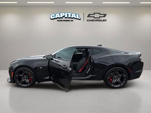 Used 2021 Chevrolet Camaro SS image 12
