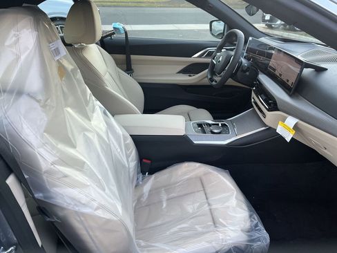 New 2026 BMW 430i xDrive Convertible w/ Premium Package image 25