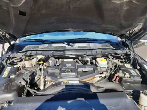 Used 2018 RAM 2500 SLT w/ Luxury Group image 42