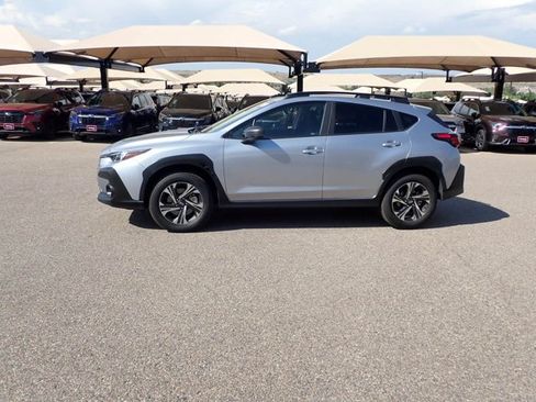 Used 2026 Subaru Crosstrek 2.5i Premium AWD/4WD image 2