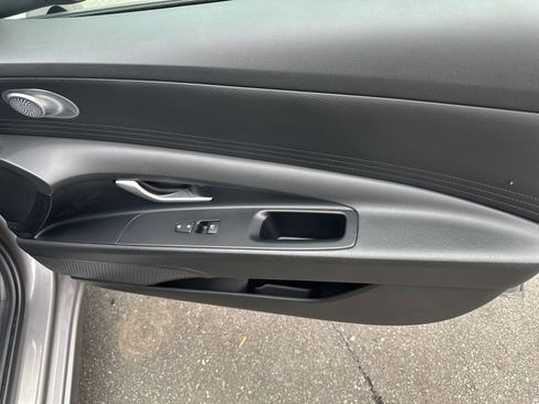 Used 2024 Hyundai Elantra SEL image 27