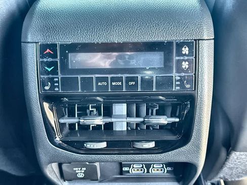 New 2025 Jeep Grand Cherokee L Limited w/ Luxury Tech Group II AWD/4WD image 21