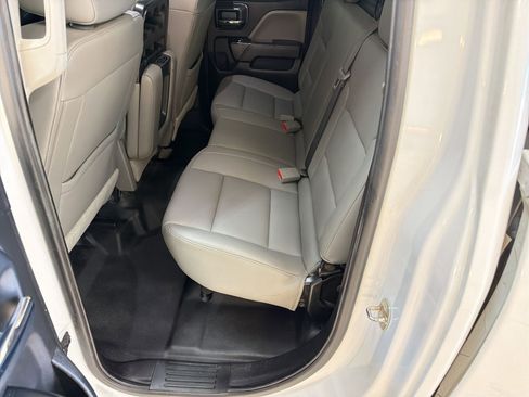 Used 2018 Chevrolet Silverado 1500 W/T w/ WT Convenience Package AWD/4WD image 14