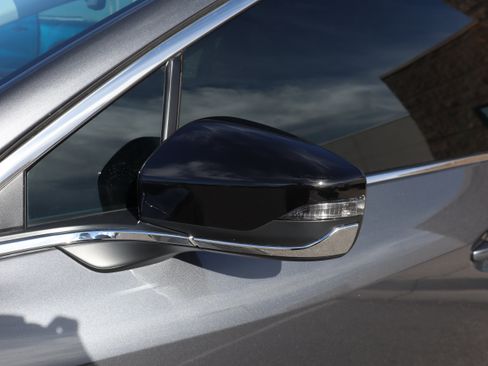 Used 2025 Subaru Outback Limited image 15