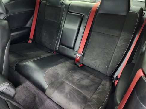 Used 2017 Dodge Challenger SRT Hellcat RWD image 9