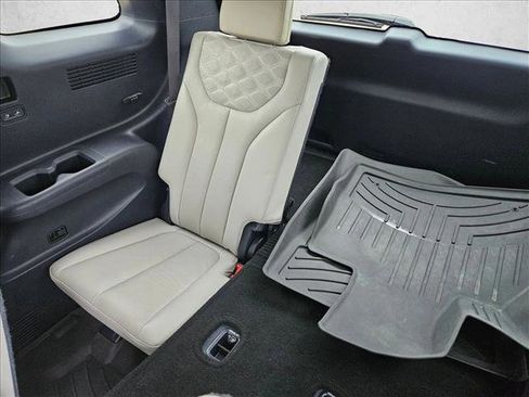 Used 2021 Hyundai Palisade Limited image 11