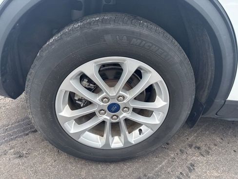 Used 2022 Ford Escape SE image 41