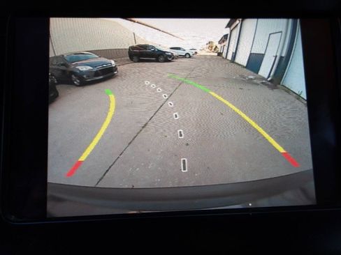 Used 2021 Jeep Cherokee Latitude Plus FWD image 38