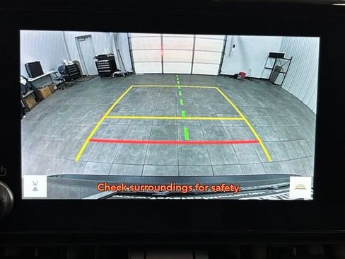 Used 2025 Toyota RAV4 XLE FWD image 24