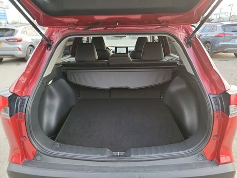 Used 2023 Toyota Corolla Cross XLE image 21