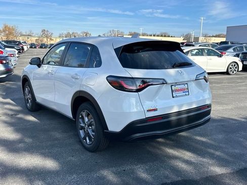 New 2026 Honda HR-V LX image 3