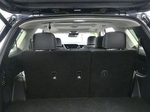 Used 2022 Hyundai Palisade Limited w/ Winter Package image 11