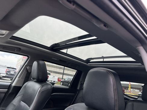 Used 2017 Toyota Highlander Limited image 24