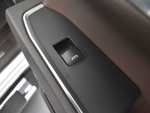 Used 2025 GMC Sierra 3500 Denali image 52