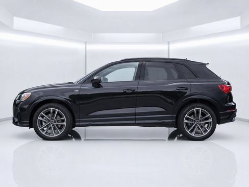 Certified 2022 Audi Q3 2.0T Premium w/ Black Optic Sport Package AWD/4WD image 6