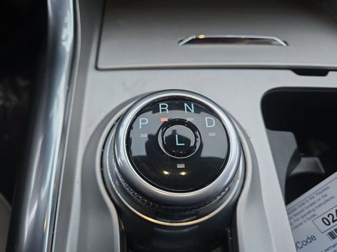 Used 2023 Ford Explorer XLT w/ Equipment Group 202A image 31