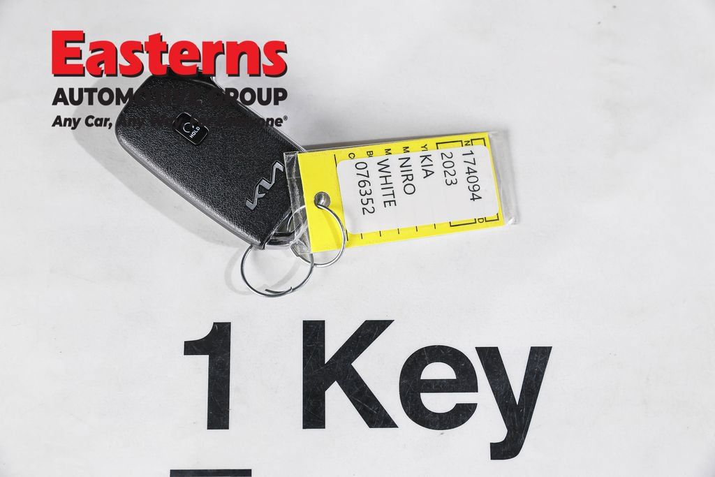 Used 2023 Kia Niro Wind w/ Wind Preserve Package FWD image 27