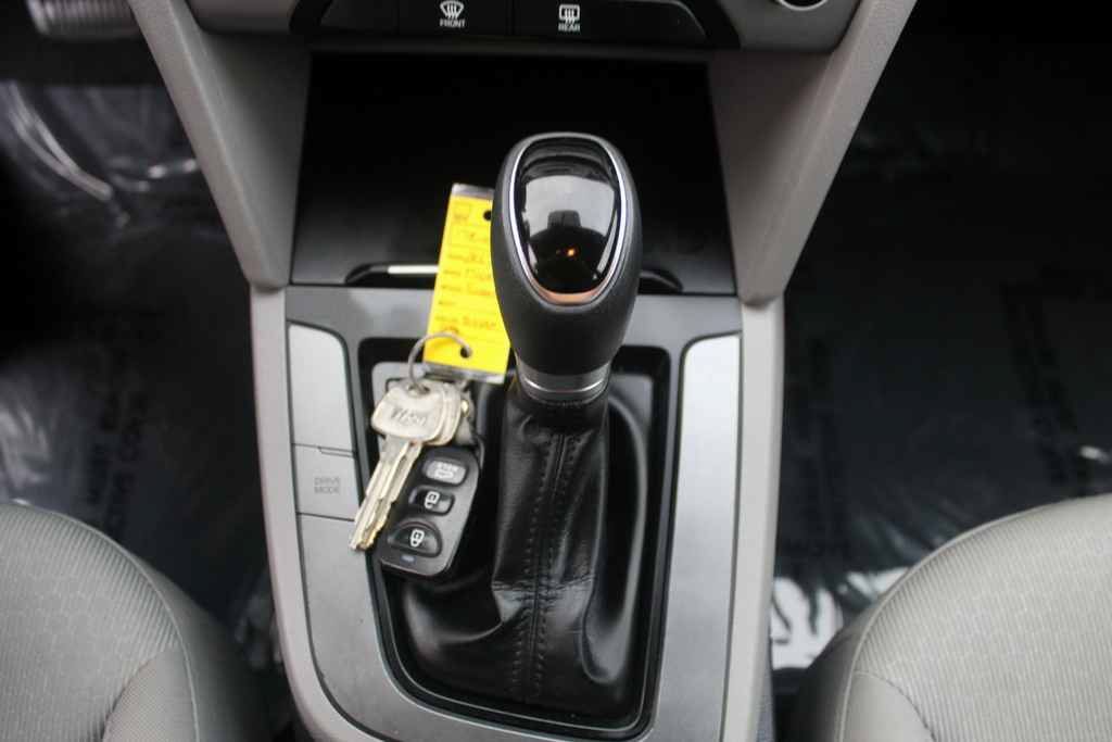 Used 2017 Hyundai Elantra SE FWD image 20