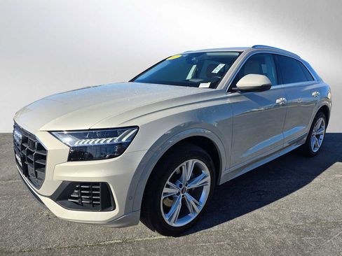 Used 2021 Audi Q8 Prestige w/ Prestige Package image 7