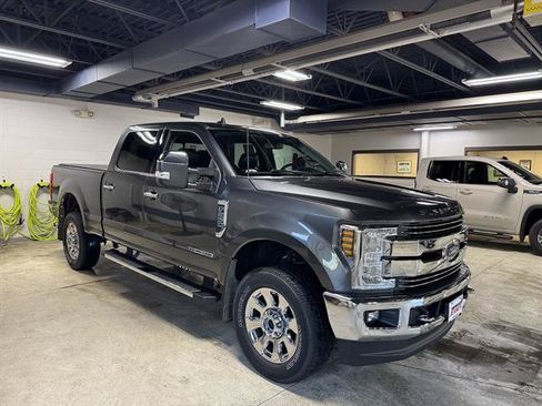 Used 2019 Ford F250 Lariat AWD/4WD image 3