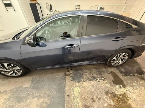 Used 2016 Honda Civic EX image 6