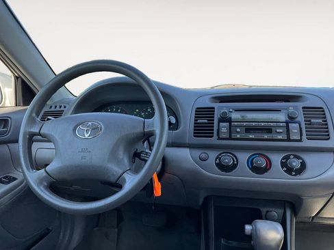 Used 2004 Toyota Camry LE FWD image 12