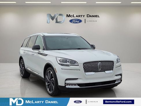 Used 2021 Lincoln Aviator Reserve w/ Equipment Group 202A image 1
