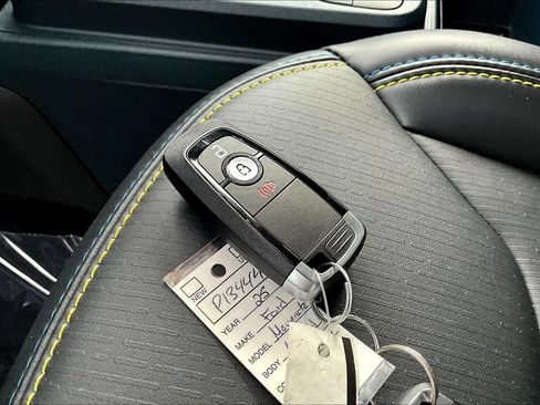 Certified 2025 Ford Maverick Lobo AWD/4WD image 36