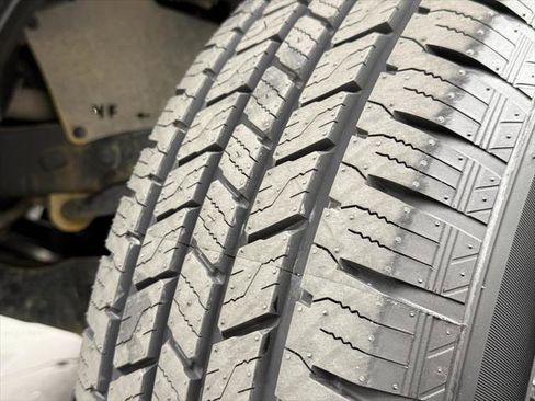 Certified 2022 Toyota Tacoma SR image 36