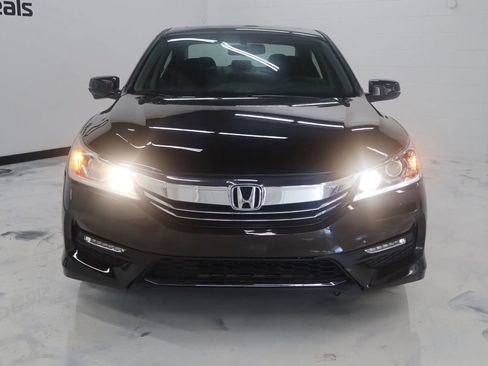 Used 2017 Honda Accord EX-L image 2
